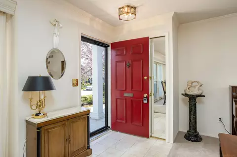1993 Shorepointe, Grosse Pointe Woods, MI 48236 photo 4