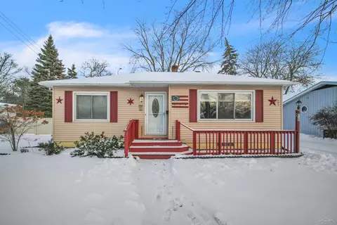 703 Elm, Essexville, MI 48732