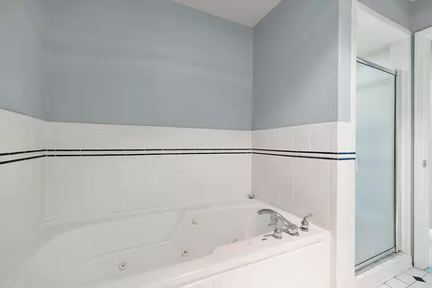Bath - 10139 Saint John, Algonac, MI 48001 photo 6 of 6