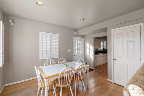 Dining - 10139 Saint John, Algonac, MI 48001 photo 3 of 5