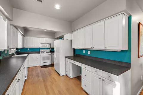 Kitchen - 10139 Saint John, Algonac, MI 48001 photo 3 of 5