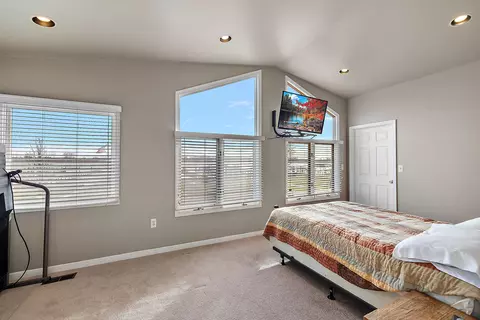 Bedroom - 10139 Saint John, Algonac, MI 48001 photo 1 of 9