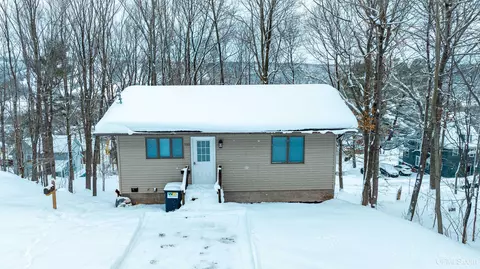 1110 E Fifth, Houghton, MI 49931
