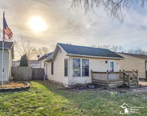 3068 3rd, Monroe, MI 48162