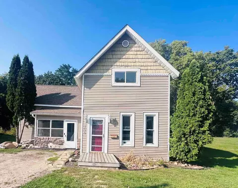 306 W 6th, Clare, MI 48617
