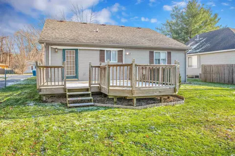 Exterior - 9534 Esther Grn, Algonac, MI 48001 photo 4 of 5