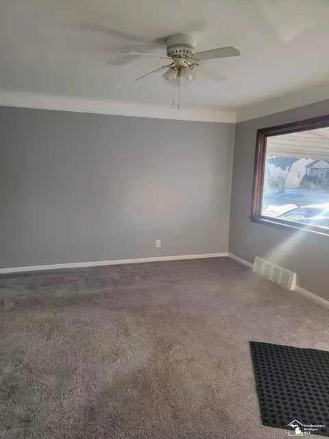 17107 Matthews, Riverview, MI 48193 photo 6