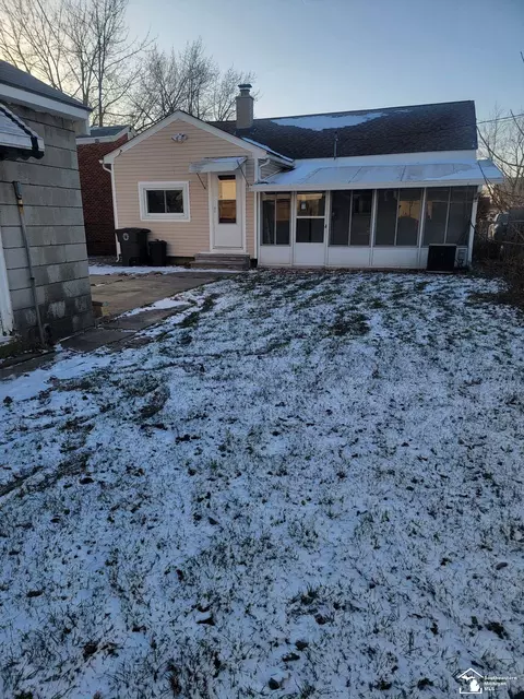 17107 Matthews, Riverview, MI 48193 photo 4