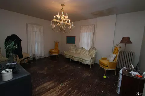 Living - 55 E Vine, Monroe, MI 48162 photo 2 of 2