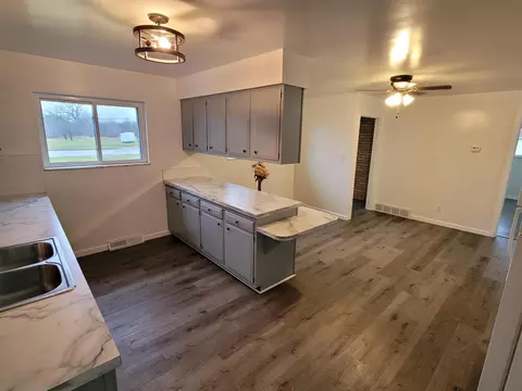 Kitchen - 8087 E Richfield, Davison, MI 48423 photo 3 of 3