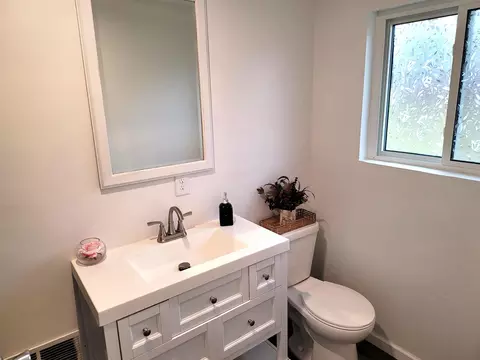 Bath - 8087 E Richfield, Davison, MI 48423 photo 3 of 6