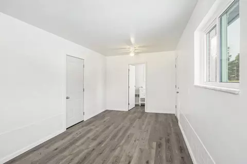 Bedroom - 8087 E Richfield, Davison, MI 48423 photo 6 of 7