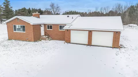Exterior - 8087 E Richfield, Davison, MI 48423 photo 5 of 6