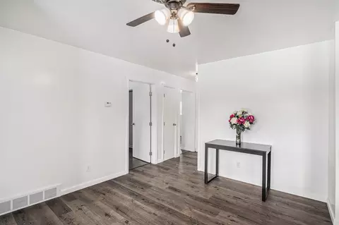 Entry Way - 8087 E Richfield, Davison, MI 48423 photo 1 of 1