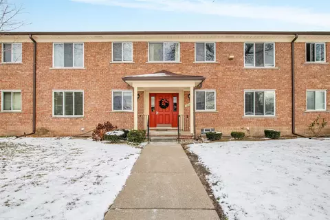 22850 E 9 Mile #11, Saint Clair Shores, MI 48080