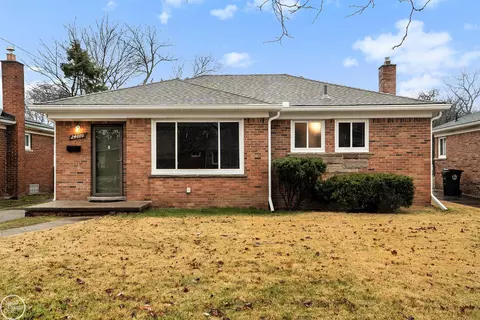 24070 Scotia, Oak Park, MI 48237