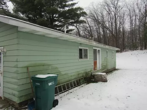 3237 Lansing, Harrison, MI 48625 photo 3
