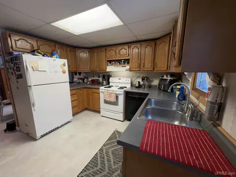 Kitchen - 1695 E M35, Little Lake, MI 49833 photo 2 of 4