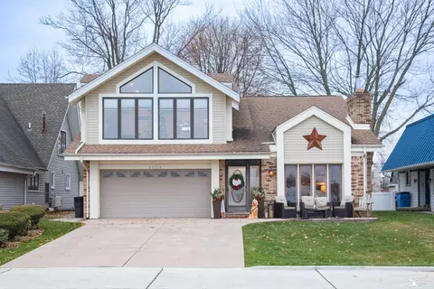 29468 Lowell, Gibraltar, MI 48173