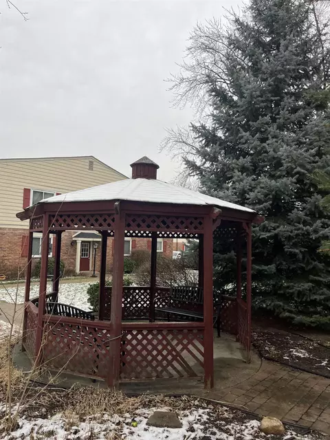 775 W Maple, Clawson, MI 48017 photo 15