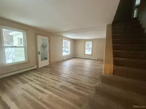 301 E Chocolay, Munising, MI 49862 photo 2