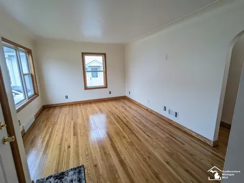 Living - 311 Huber, Monroe, MI 48162 photo 2 of 2