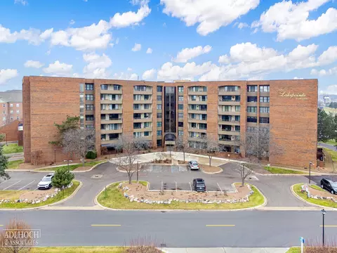 3403 Country Clb, Saint Clair Shores, MI 48082
