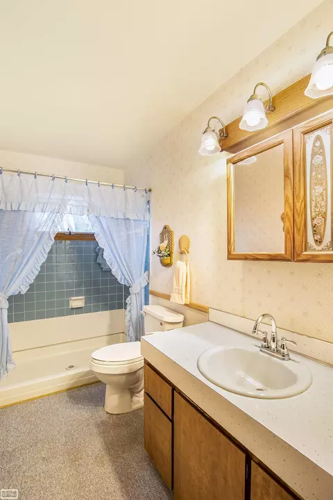 Bath - 210 S Hunter, Capac, MI 48014 photo 1 of 1