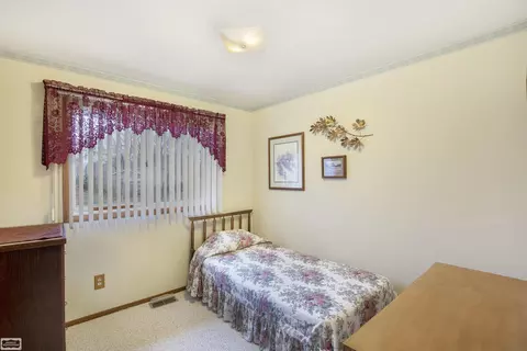 Bedroom - 210 S Hunter, Capac, MI 48014 photo 3 of 4