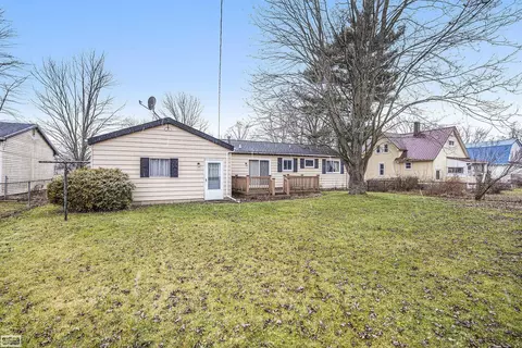 Exterior - 210 S Hunter, Capac, MI 48014 photo 3 of 4