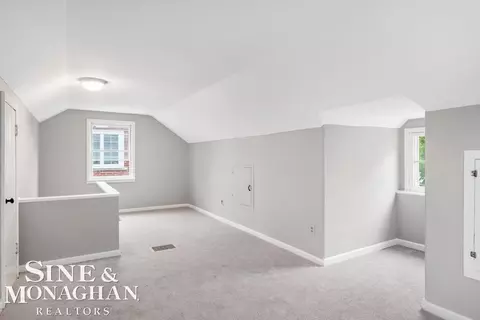 1817 Roslyn, Grosse Pointe Woods, MI 48236 photo 17
