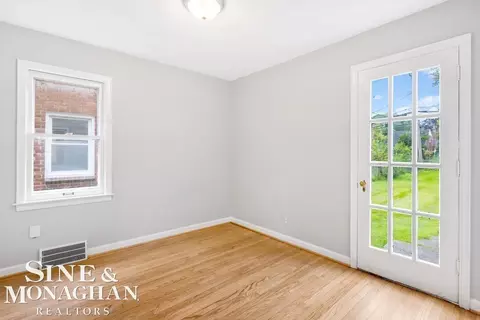 1817 Roslyn, Grosse Pointe Woods, MI 48236 photo 12