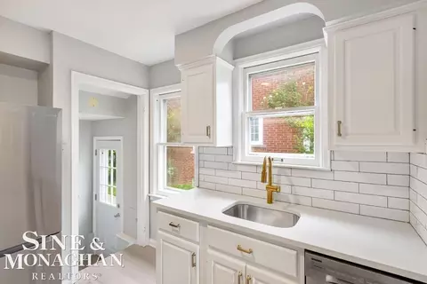 1817 Roslyn, Grosse Pointe Woods, MI 48236 photo 6