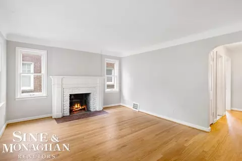 1817 Roslyn, Grosse Pointe Woods, MI 48236 photo 2
