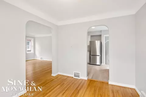 1817 Roslyn, Grosse Pointe Woods, MI 48236 photo 9