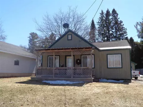 35 Grand, L'anse, MI 49946