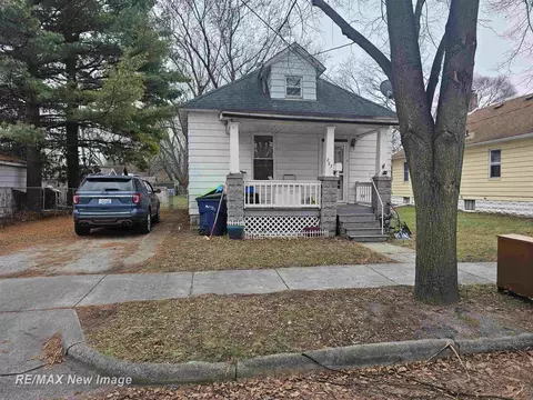 207 W Jeanette, Bay City, MI 48706