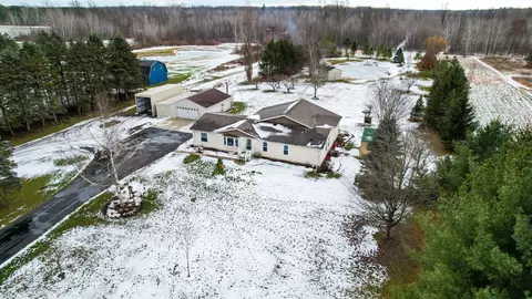 274 E Mckimmy, Gladwin, MI 48624 photo 7
