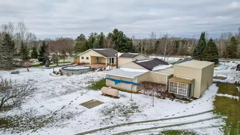 274 E Mckimmy, Gladwin, MI 48624 photo 45
