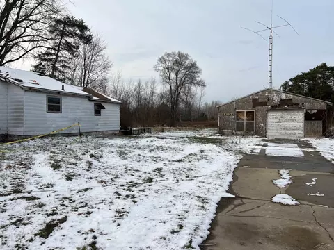 16310 Doyle, Hemlock, MI 48626 photo 2