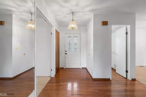 47447 Royal, Macomb, MI 48044 photo 5