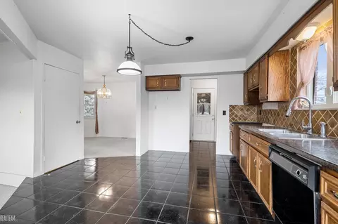 47447 Royal, Macomb, MI 48044 photo 18