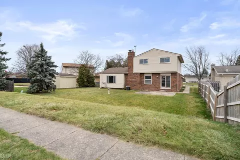 47447 Royal, Macomb, MI 48044 photo 37