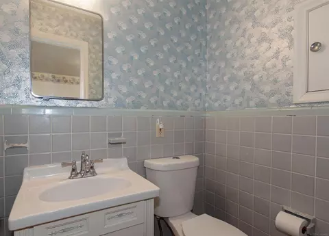 19875 E Ida, Grosse Pointe Woods, MI 48236 photo 37