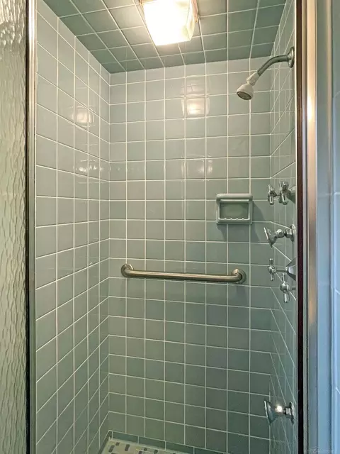 19875 E Ida, Grosse Pointe Woods, MI 48236 photo 31
