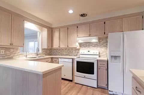 19875 E Ida, Grosse Pointe Woods, MI 48236 photo 17