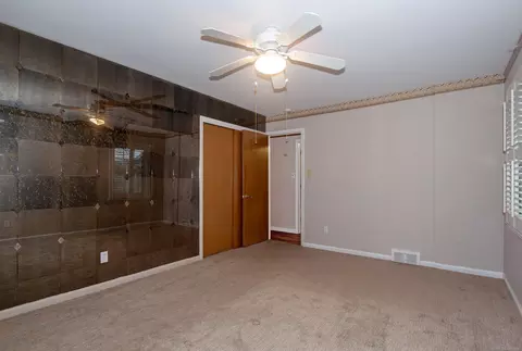 19875 E Ida, Grosse Pointe Woods, MI 48236 photo 34