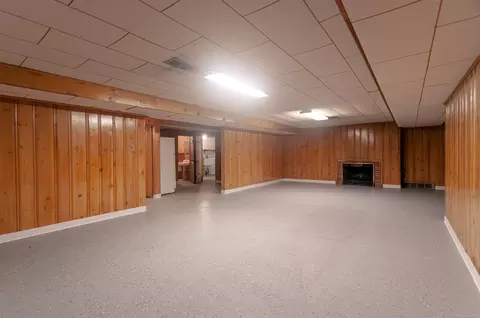 19875 E Ida, Grosse Pointe Woods, MI 48236 photo 39