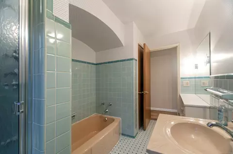 19875 E Ida, Grosse Pointe Woods, MI 48236 photo 32