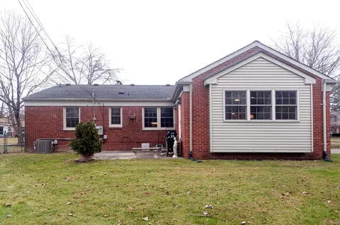 19875 E Ida, Grosse Pointe Woods, MI 48236 photo 54